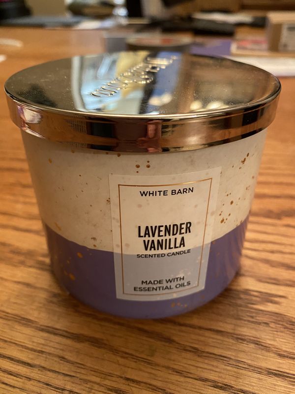New White Barn Lavender Vanilla Candle for Sale in Maple ...