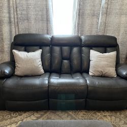 Reclinable Couches 