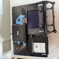 2016 Chevrolet Silverado 1500 OEM Radio kit