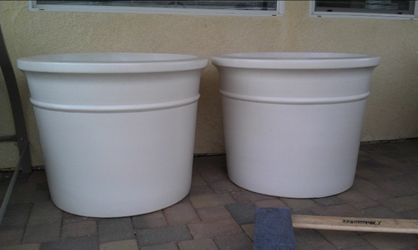 Large GAINEY CERAMIC POTS