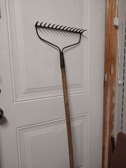 57"   Wood  Handle  Bow  Rake
