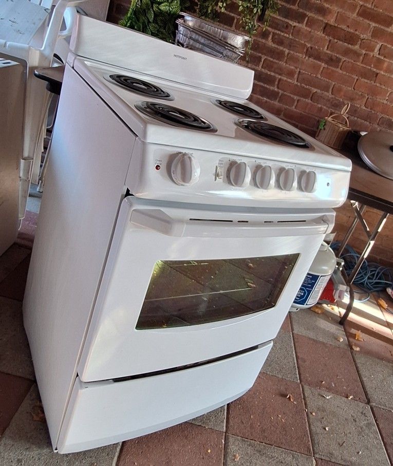 24" Nice Médium Size Electric Stove 