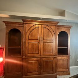 Stunning Very Heavy Quality Wood Entertainment Center 