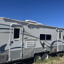 2005 Coachmen Valeria