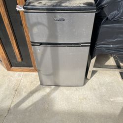 Emerson 3 Cu Ft Mini Fridge with Freezer