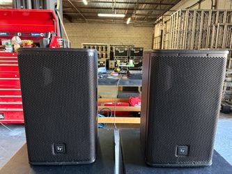 Electro Voice ELX112p Powered Speakers