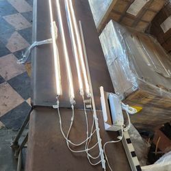Lot Of 4 New HERA 45" LED Low Pro Stick Lights 