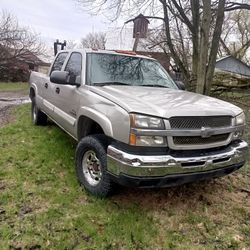 2004 Chevy Silverado 2500 4x4 Diesel Crew Cab LLY