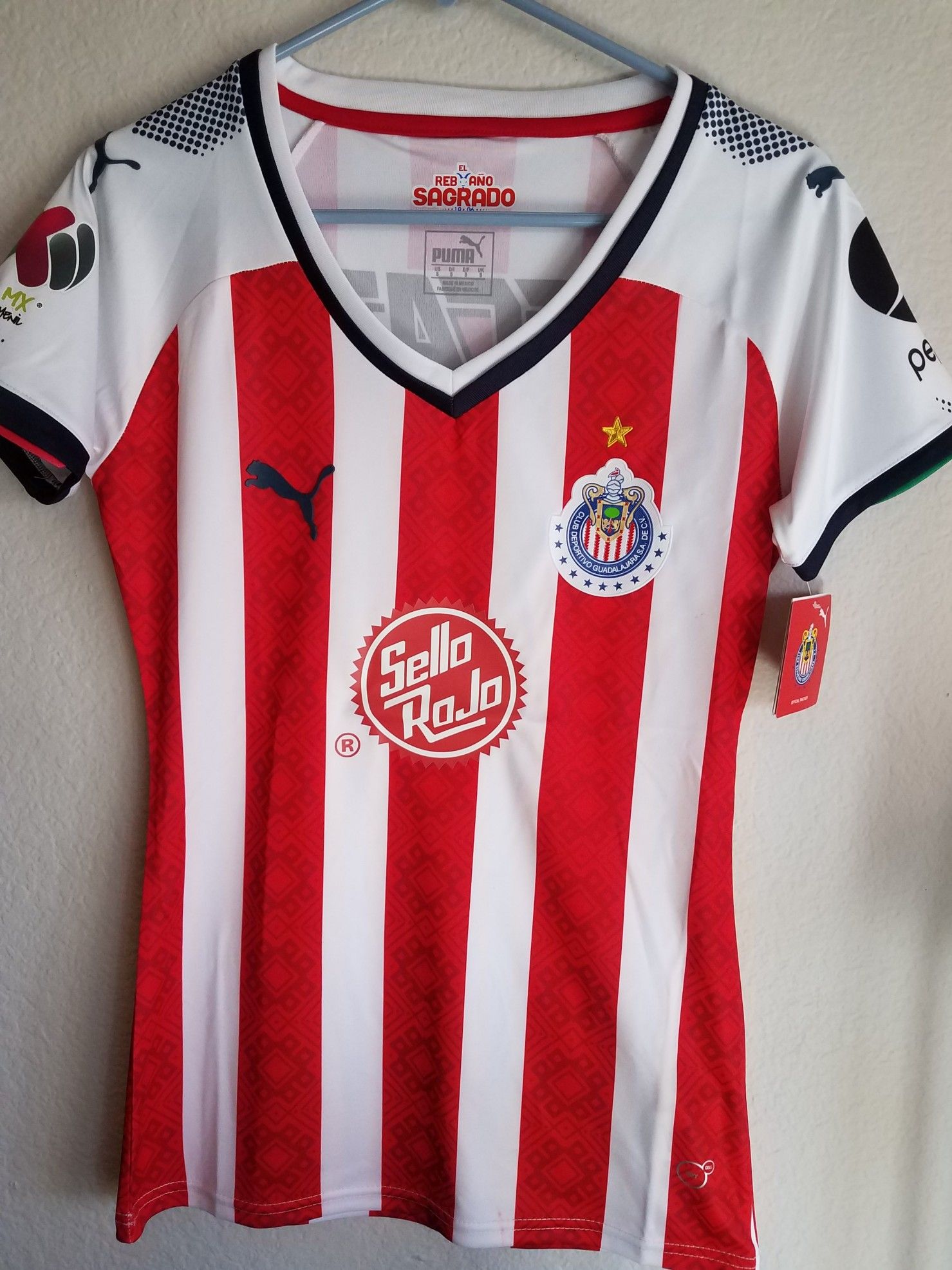 Puma womans 17/18 chivas home Jersey original size médium