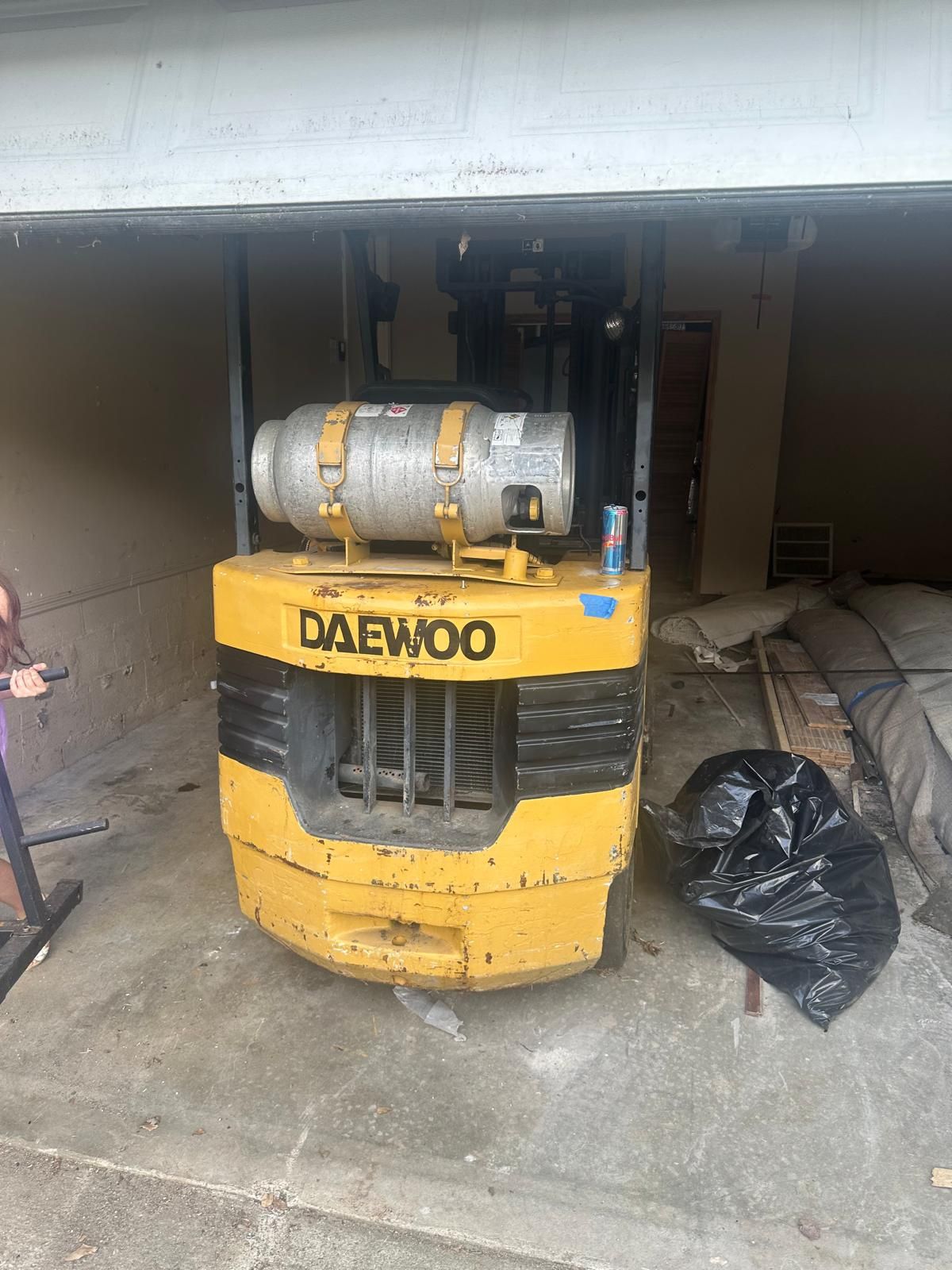 Forklift (with fork attachment