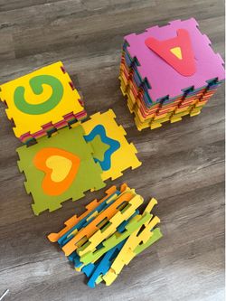 Alphabet puzzle mat
