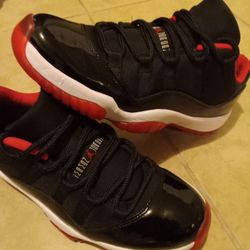 Air Jordan Retro 11 "Breds" Low Size 8