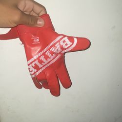 RED BATTLE GLOVES