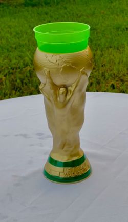 World Cup 32 ounce cups