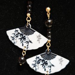 Elegant Fan Black And White Earrings 