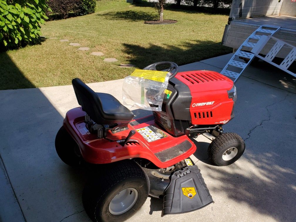 Troy Bilt riding lawn mower