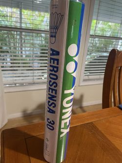 The Yonex AS-30 Shuttlecock is a Premium Tournament Shuttle. Goosefeather. Medium speed.