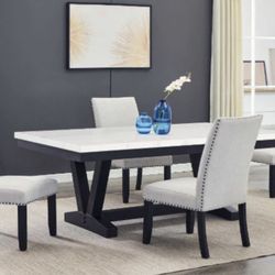 Varley Table w/4 Chairs 
