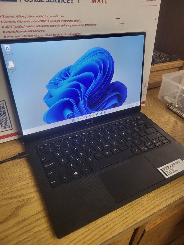 DELL XPS 13 TOUCH SCREEN WINDOW 11 PRO LAPTOP (SHOP66)