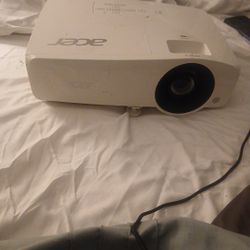 Acer Projector H6535I 