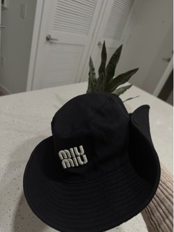 Miu hat black
