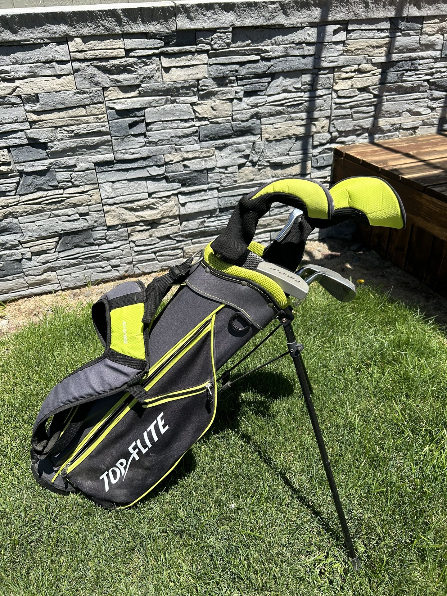 Top Flite Youth Golf Clubs With Bag