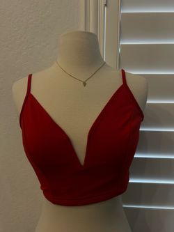 Little crop red top