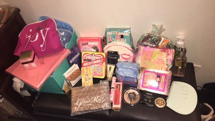 Mixed makeup and skincare items for cheap!!