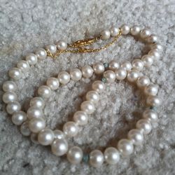 Vintage Saltwater Pearl Necklace 