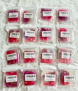 Press on pink nails with flowers bundle of 16 for $7
