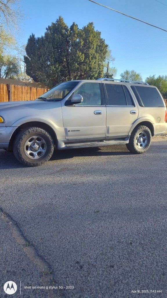 2000 Lincoln Navigator
