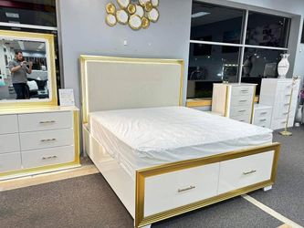 ✨ New👉 Queen-size Bedroom Set ‼️ Free Delivery ‼️ 
