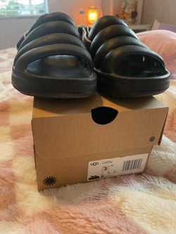 Ugg Sandals 