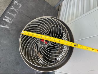 Vornado fan Works great multiple speed settings adjustable angle