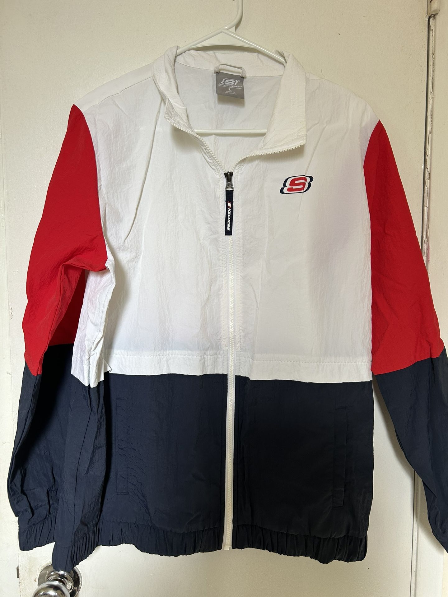 Sketcher windbreaker