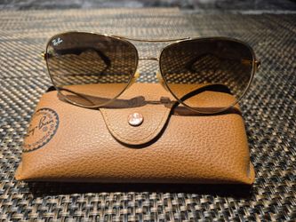 Ray-Ban Aviator Carbon Fibre Sunglasses