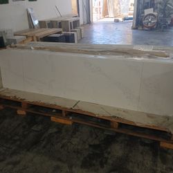 QUARTZ COUNTERTOPS