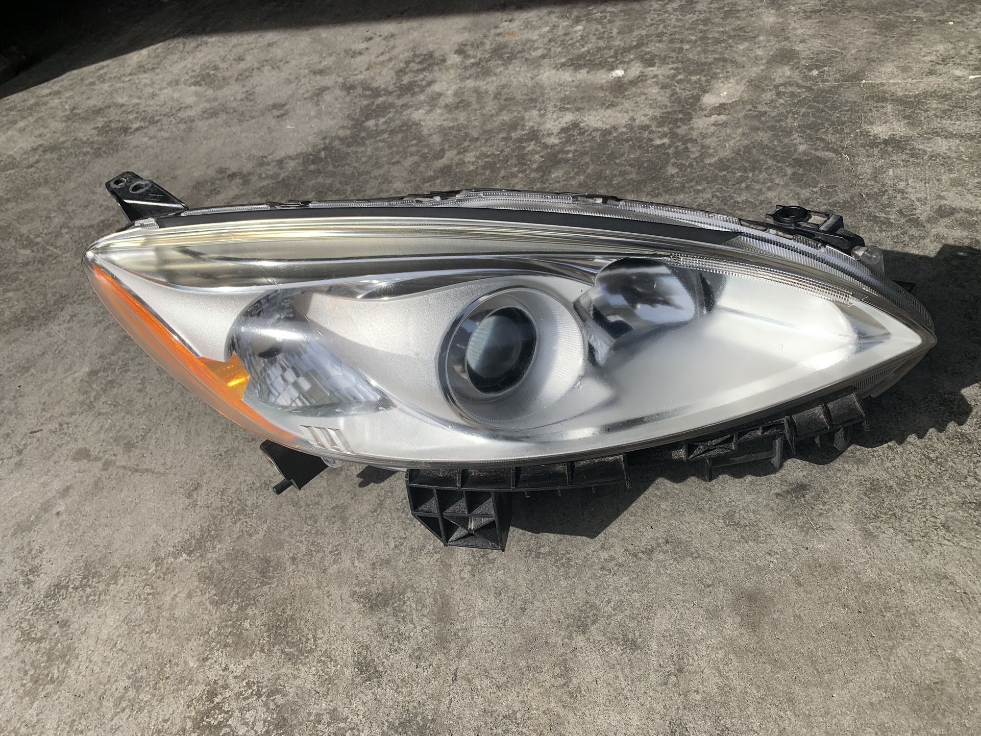 2012 - 2015 Mazda5 RH, HEADLIGHT