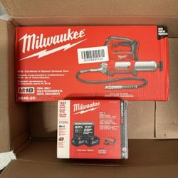 Milwaukee M18 18V Lithium-Ion Cordless Grease Gun 2-Speed (READ DESCRIPTION)