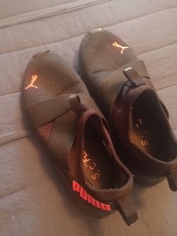Puma slip on