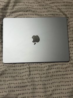Apple MacBook Air M4 (2025) – 13.6" – Like New