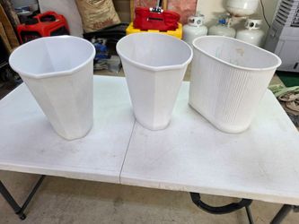Assorted trash cans lot of 3