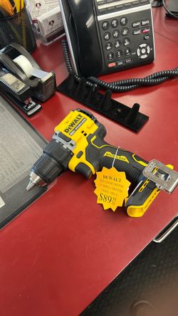 1003 Dewalt DCD794 20v Lithium Ion 1/2” Drill Driver (Tool Only) 572632