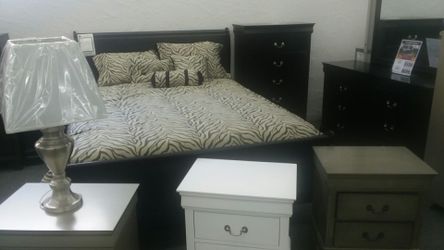 Model b3900 bed set
