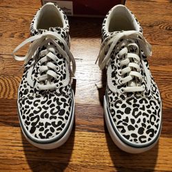 UV LIGHT VANS LEPOARD WOMENS 9