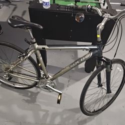Trek hybrid bike 20" Frame