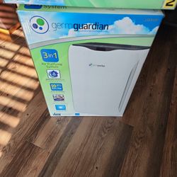 GermGuardian Air Purifier With Brand New Original True HEPA Filter 