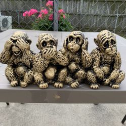 Painted Seeno evil monkeys Statue