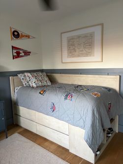 Pottery barn bed twin size