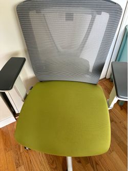 Autonomous Ergo Chair Pro Office Chair